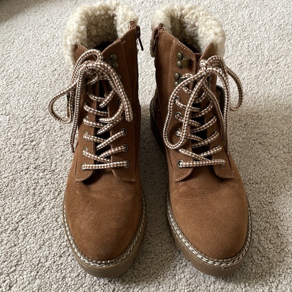 Universal Threads Sherpa Lug Sole Booties - Picture 2 of 5